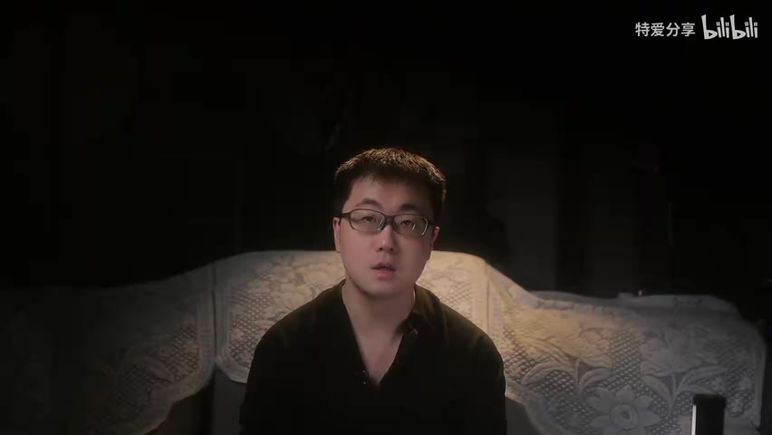 博主面对镜头表态画面