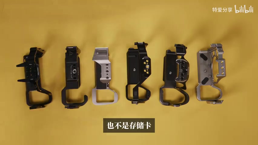 展示A7M5机身，强调"会不会磨花"的担忧