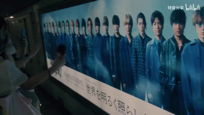 AKG 麦克风实物或购买柜台