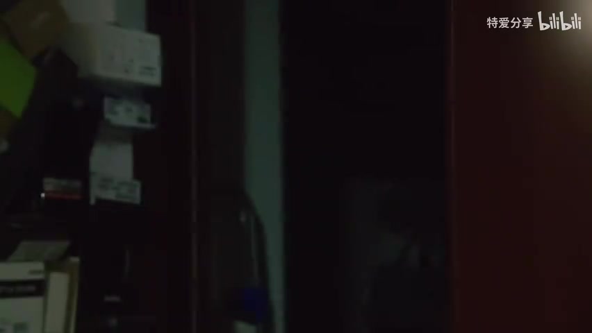 滤镜安装后的整体效果，前盖无法盖合