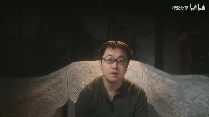 博主面对镜头总结画面